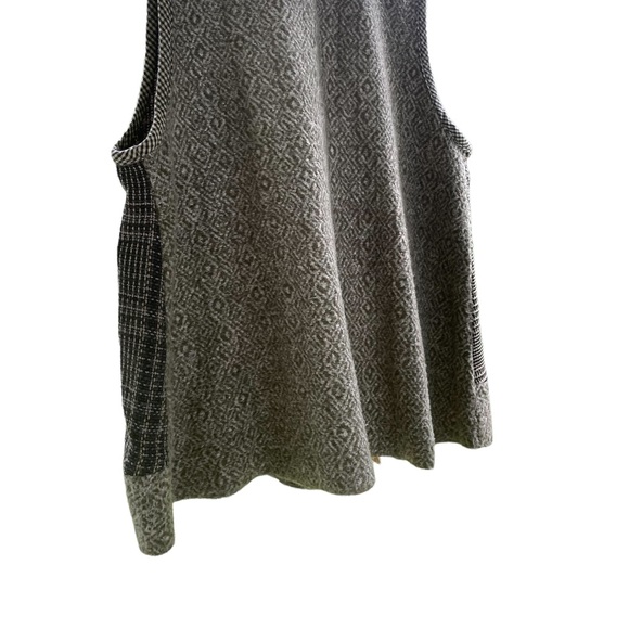 Handmade Mfa Boston repurposed sweater vest - Picture 13 of 13